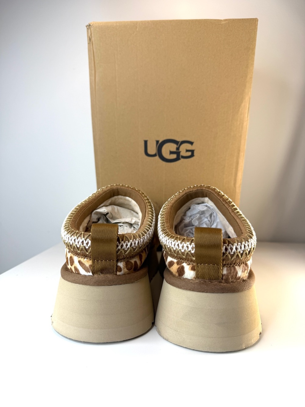 UGG Tazz Plains Leopard Print Slippers Felicity Leopard Jasmine Size 8 / 10 NEW - Picture 4 of 16